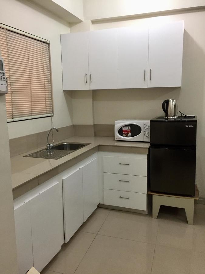 Residencia San Vicente - Pasay -Budget Hotel Манила Экстерьер фото