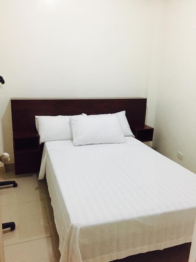 Residencia San Vicente - Pasay -Budget Hotel Манила Экстерьер фото